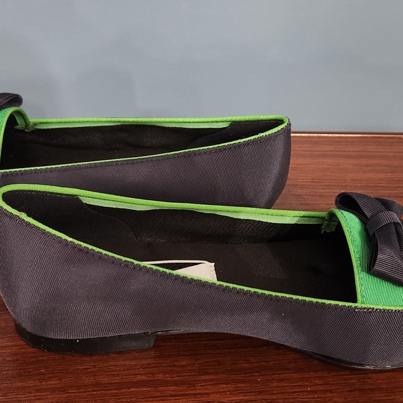 Mootsies Tootsies Green and Black Flats with Bow - Picture 3 of 5